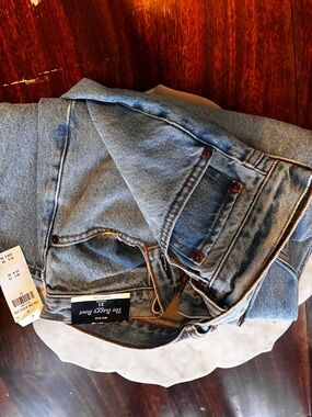 Abercrombie & Fitch Women's Medium Blue Straight-Leg Jeans